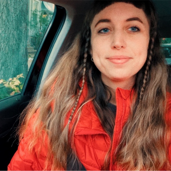 Meet your Posher, Mackenzie - Picture 1 of 1